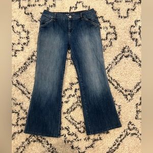Tommy Hilfiger Flare Stud Pockets Mid Rise Dark Wash Blue Jeans Women's Size 14